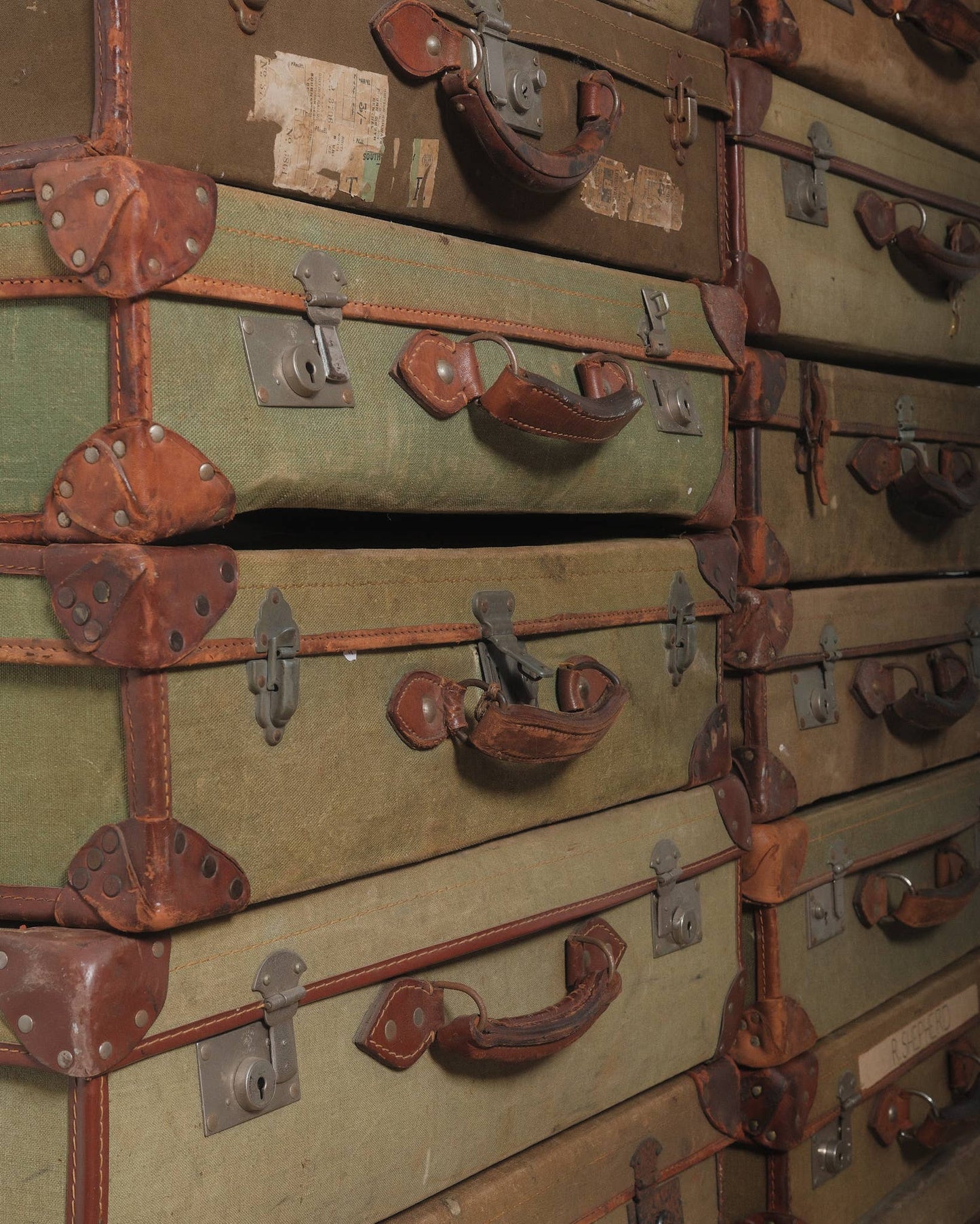 Regent Canvas Suitcase